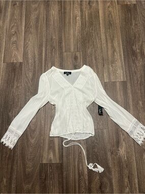 Lulus White Lace-Trim V-Neck Peasant Shirt